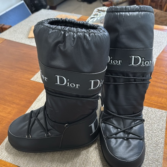 New Dior Snow boots. - Picture 2 of 8